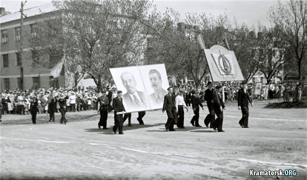 ,   1952 