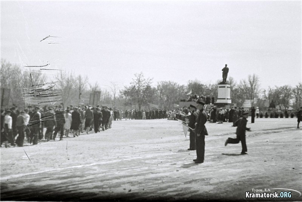 ,   1952 