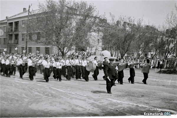 ,   1952 