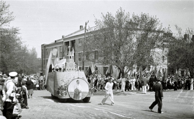 ,   1952 