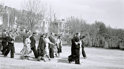 ,   1952 